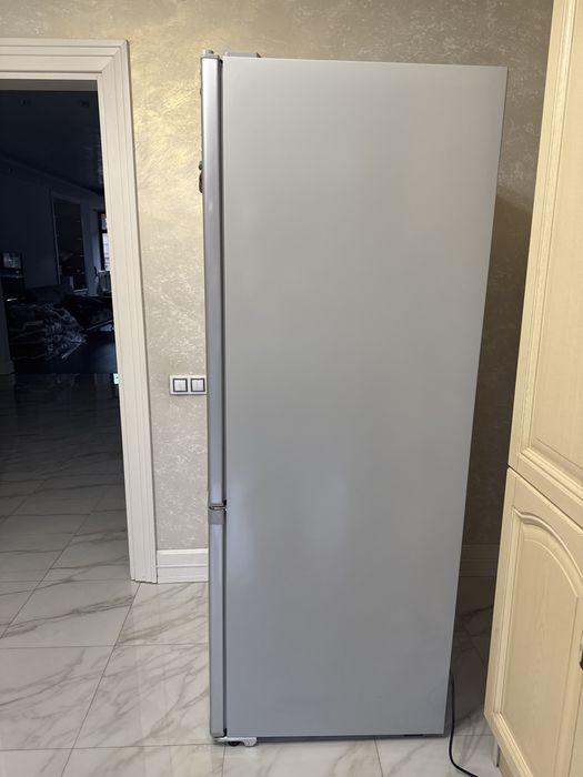 Продам холодильник Panasonic