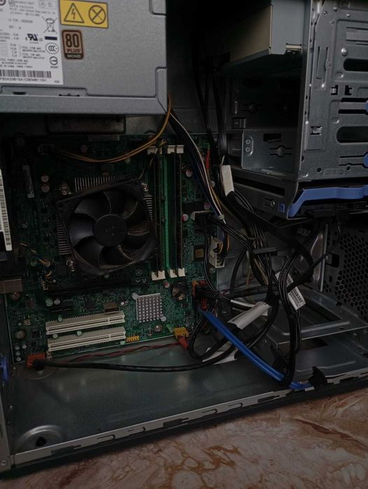 Calculator LENOVO ThinkCentre M82 Tower