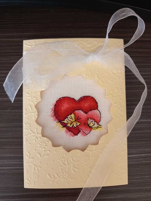 Бродирани картички за всякакъв повод