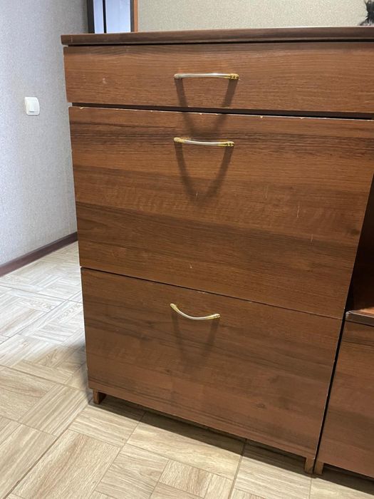 Продам Прихожку в коридор