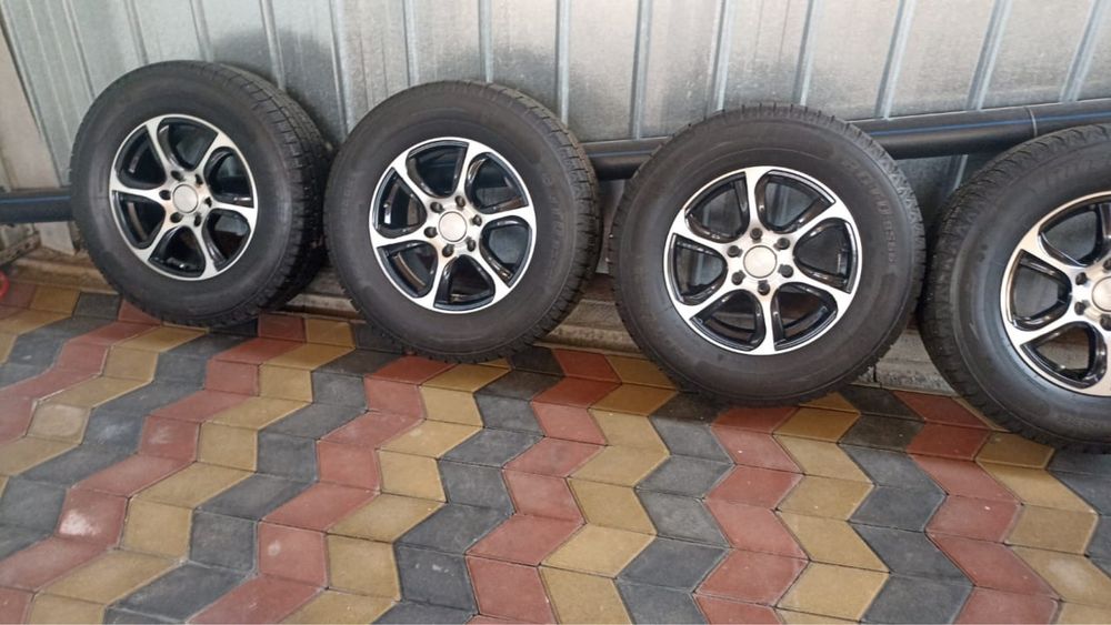 265/65/R17 бу с дисками