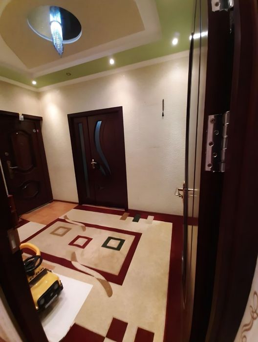 Продам 4 ком Ахмад Югнакий №U283
