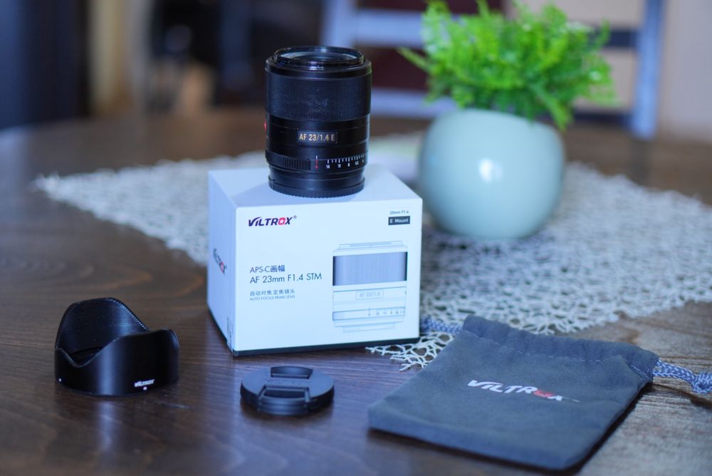 Viltrox AF 23 mm  f / 1.4 за Sony E ( APS-C )