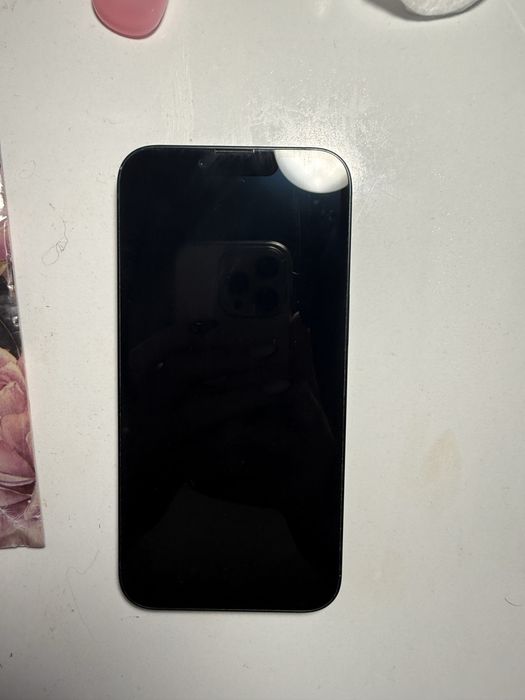 iPhone 13 Midnight blue