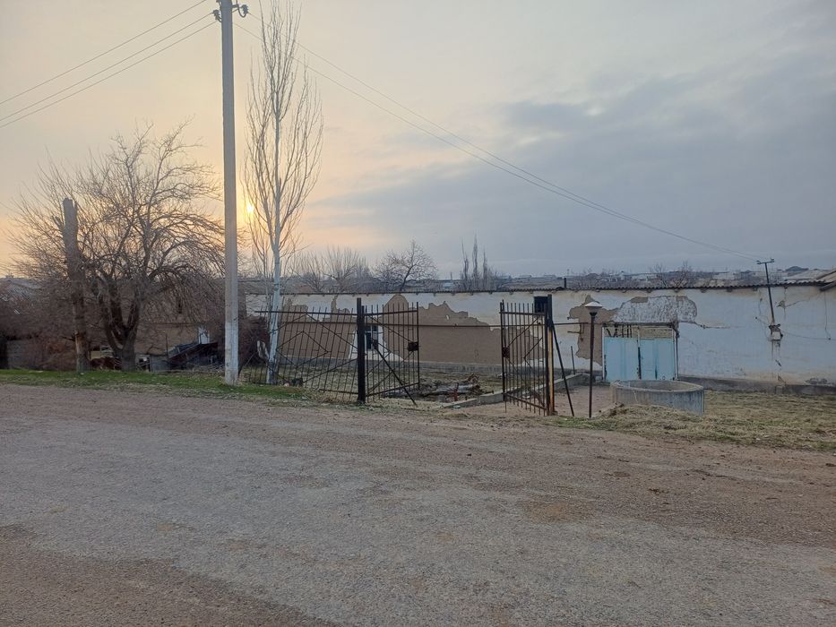 Участка сотилади газ свет су бор ктшимча ерам бор тилифон киб гаплаш в