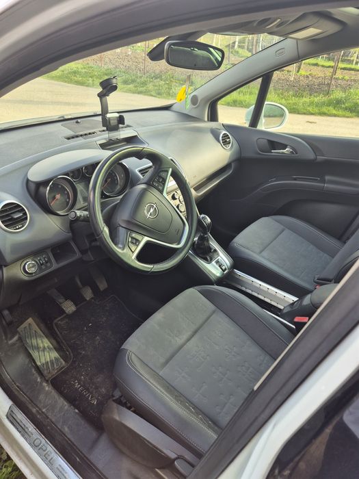 Dezmembrări Opel Meriva B 1.7 CDTI 2011 – piese în stare foarte bună