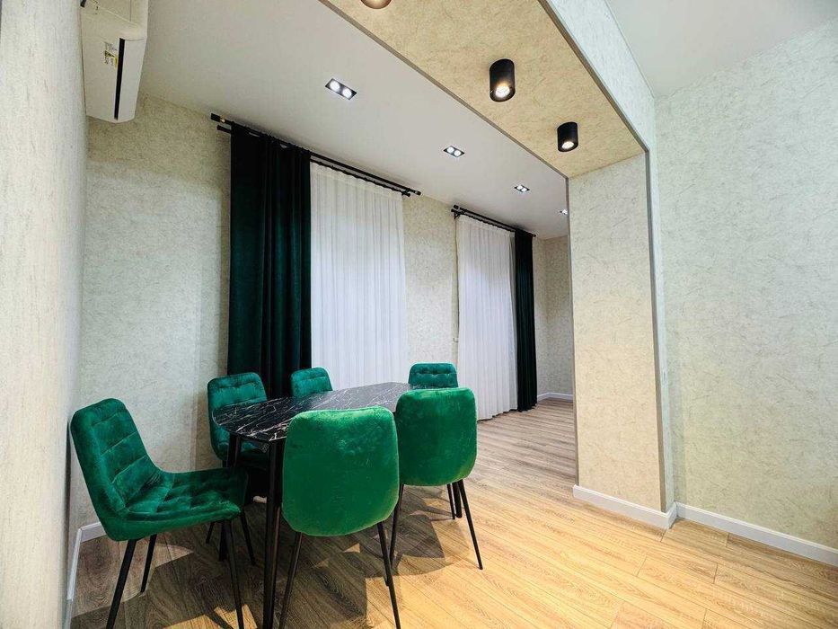 Шайхантахур / Абай • 2-комн. • 65 м² • 3 из 5 [3ША: 0006]