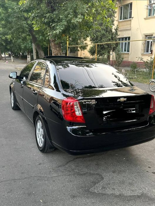 Жентра. gentra автомашина