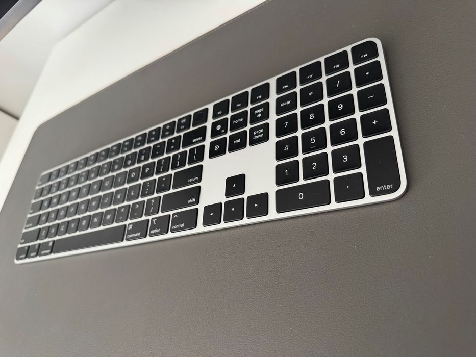 Apple Magic Keyboard (А2520)