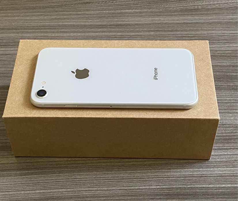 iPhone 8 • impecabil • ALB • ca NOU