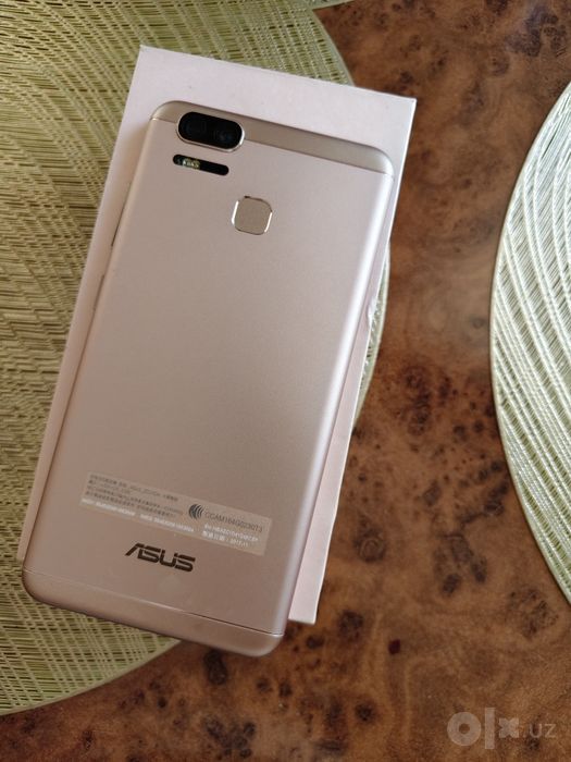Нерабочий телефон Asus