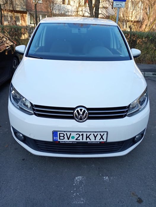 VOLKSWAGEN Touran 2013