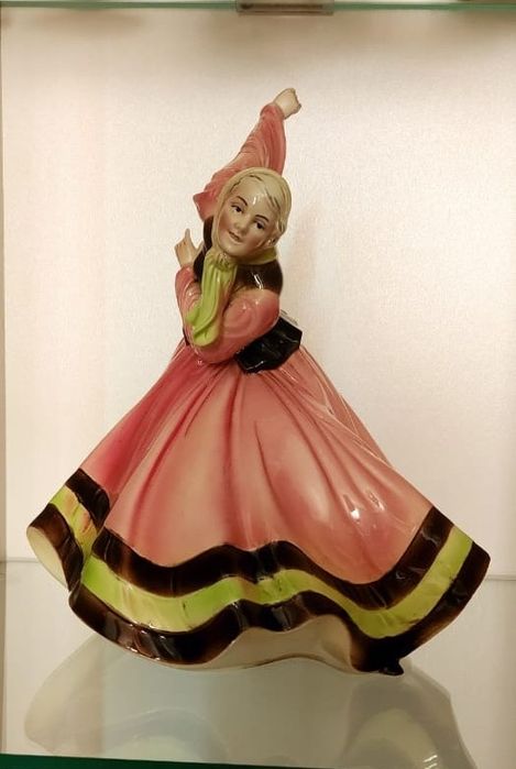 Статуэтка плясунья