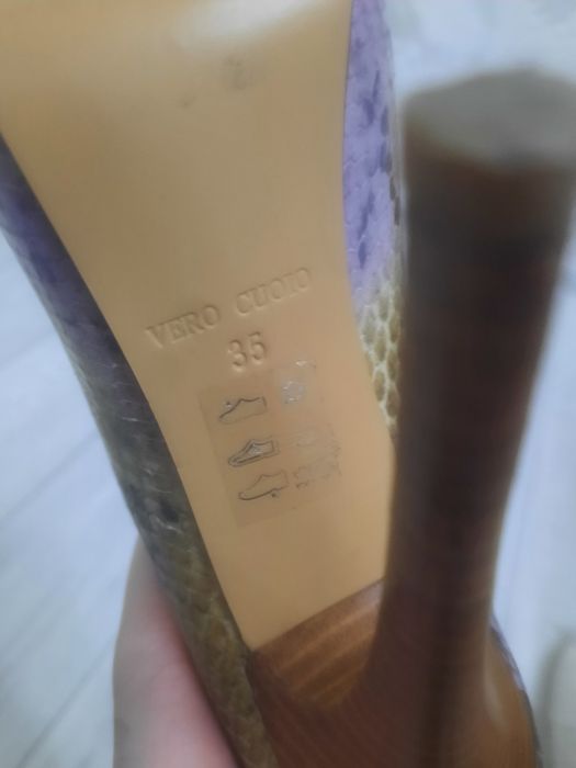 продам туфли из натуральной кожи