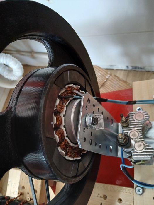 Volantă   generator magneți