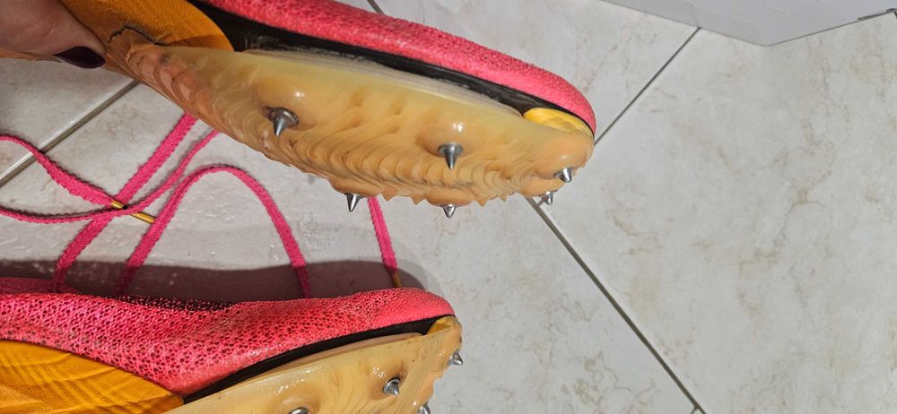 Дамски шпайкове на Nike