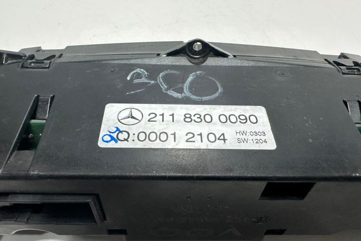 Panou comanda clima 2118300090 Mercedes-Benz E-Class W211/S211