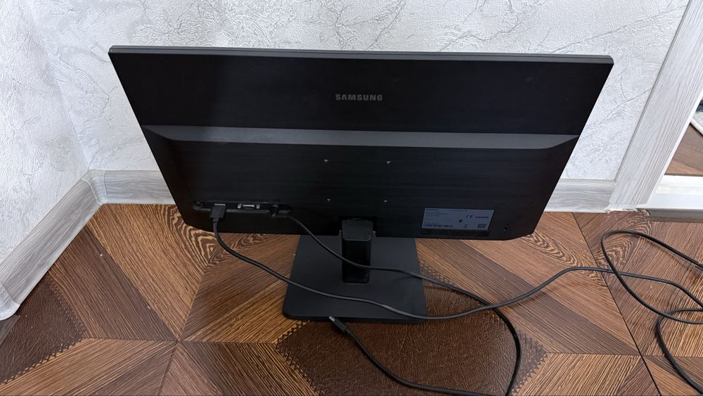 Монитор Samsung S22A330NHM 22” Full HD HDMI