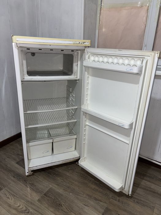 Холодильник б/у