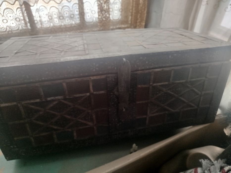 Сандык деревяный