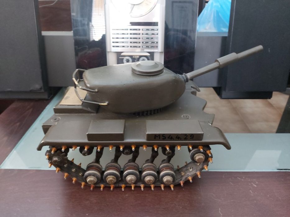Ръчно Правен Макет на Танк