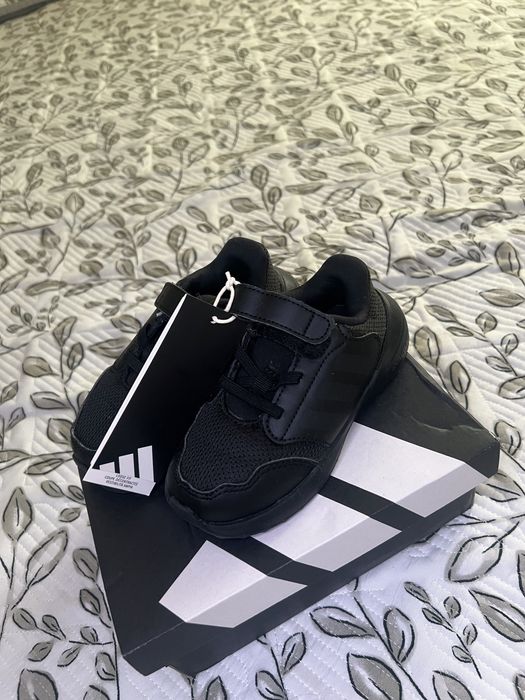 Adidasi si loturi haine baiat 98-104