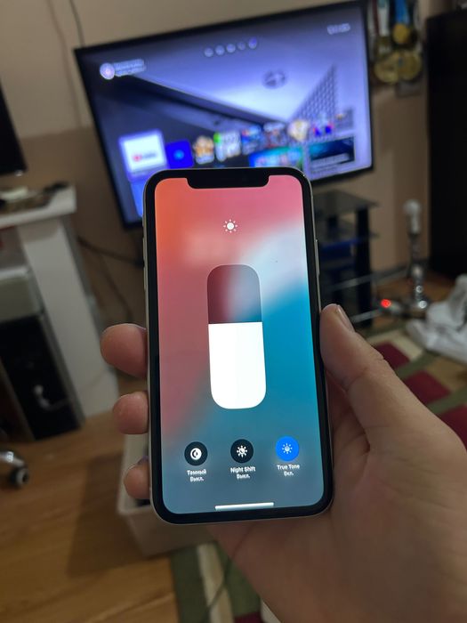 iPhone 11 оригнал катпайт легенда телефон
