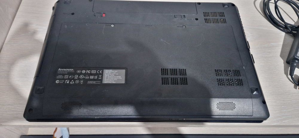 Laptop lenovo g585