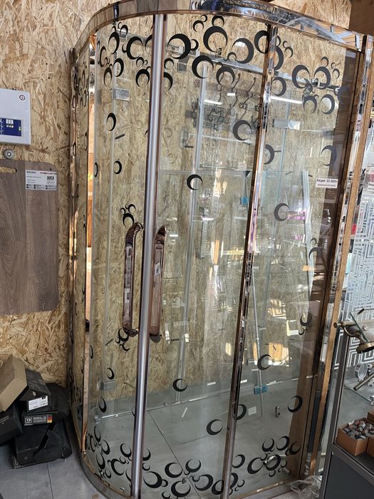 Душевые кабины в наличии