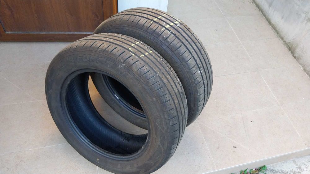 Гуми летни, 2 бр. 205/60 R16.