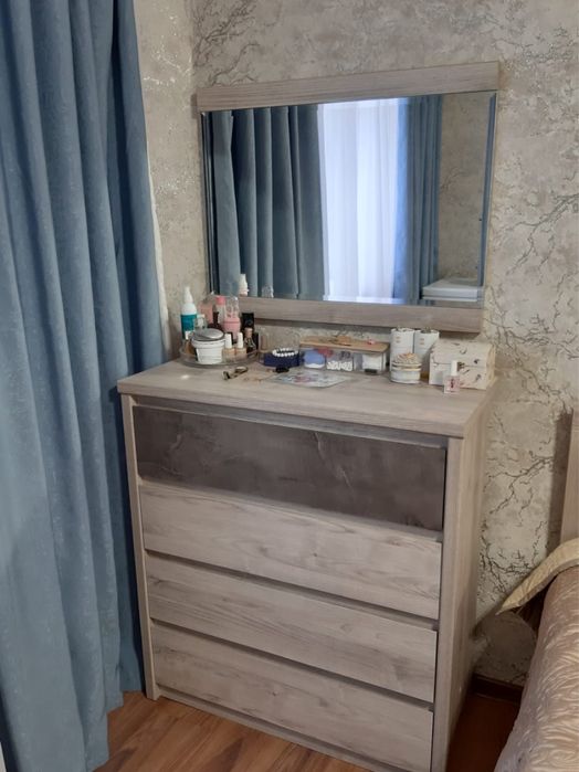 Продам спальный гарнитур