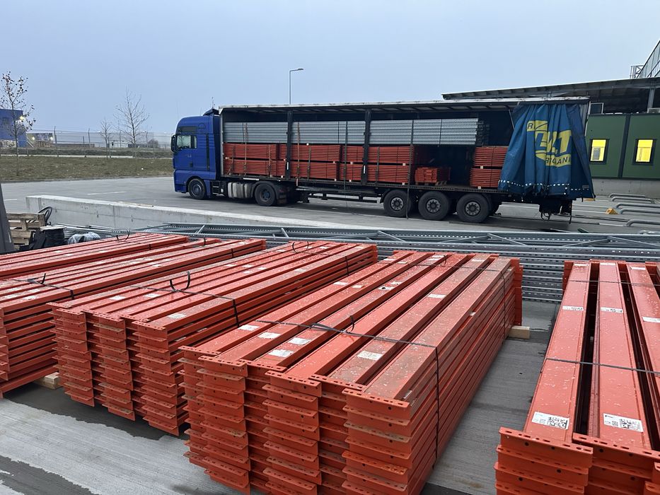 Oferim spre vânzare rafturi industriale La cel mai mic preț