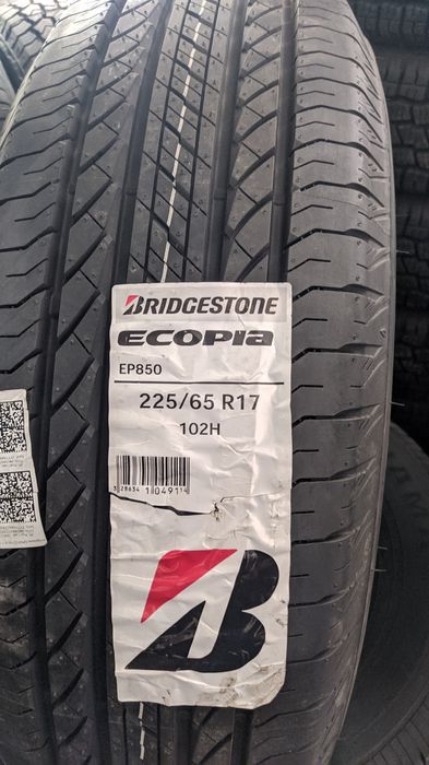 225/65R17 Bridgestone