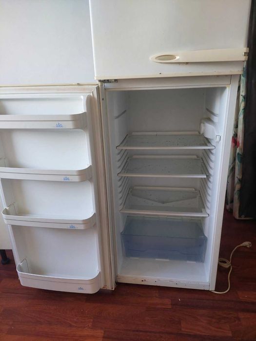 Хладилник с отделна камера BEKO