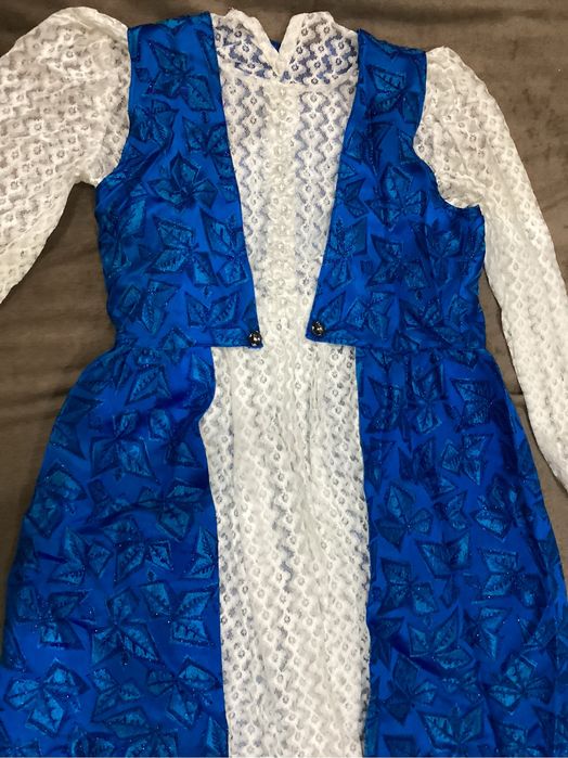 Платье с накидкой и со штанами