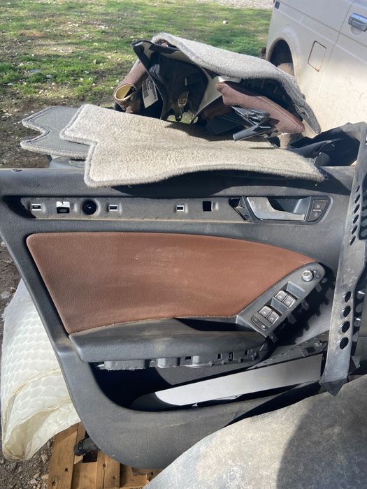 Кожен салон Ауди А4 Б8, с 4 кори