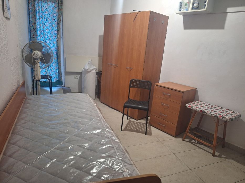 Дава се под наем Ателие в София, Център - 15 кв.м за 240 € - Снимка #3