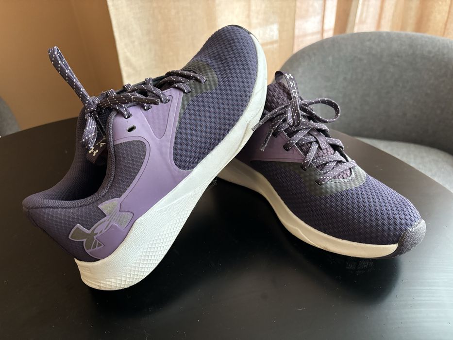 Pantofi sport Under Armour, marime 36,5, noi