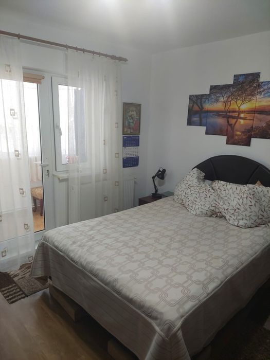 Proprietar vând apartament 2 camere decomandat Tulcea str Podgoriilor