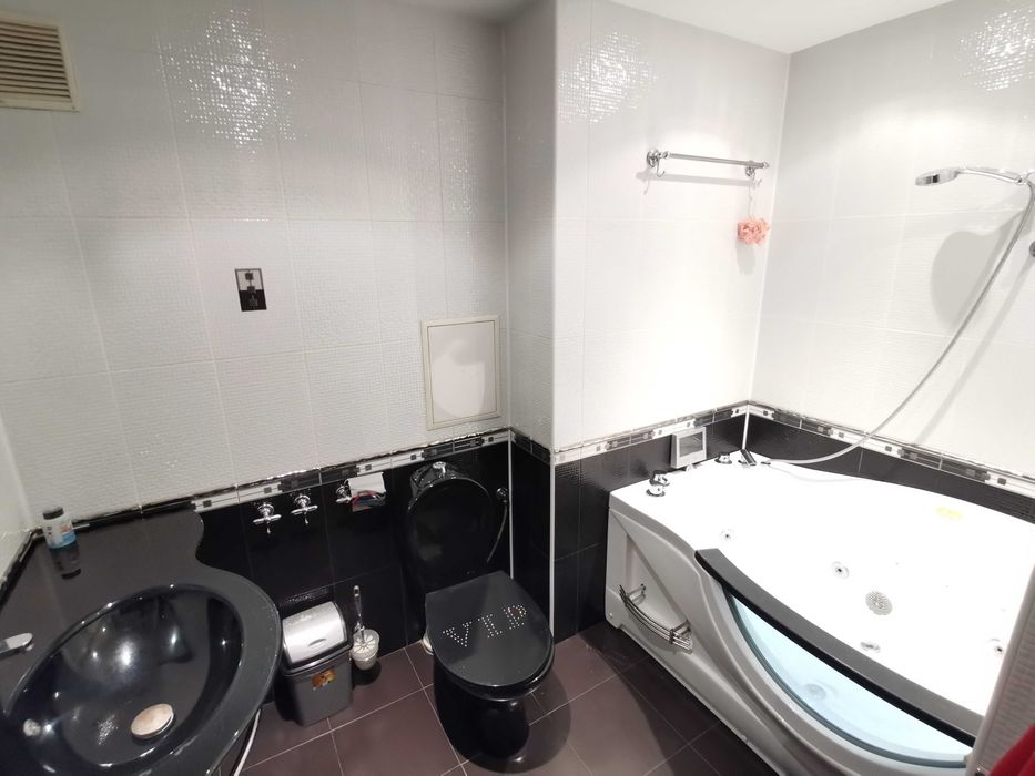 Двустаен под наем ж.к. Иван Вазов - Център