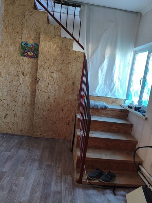 Продам лестницу срочно