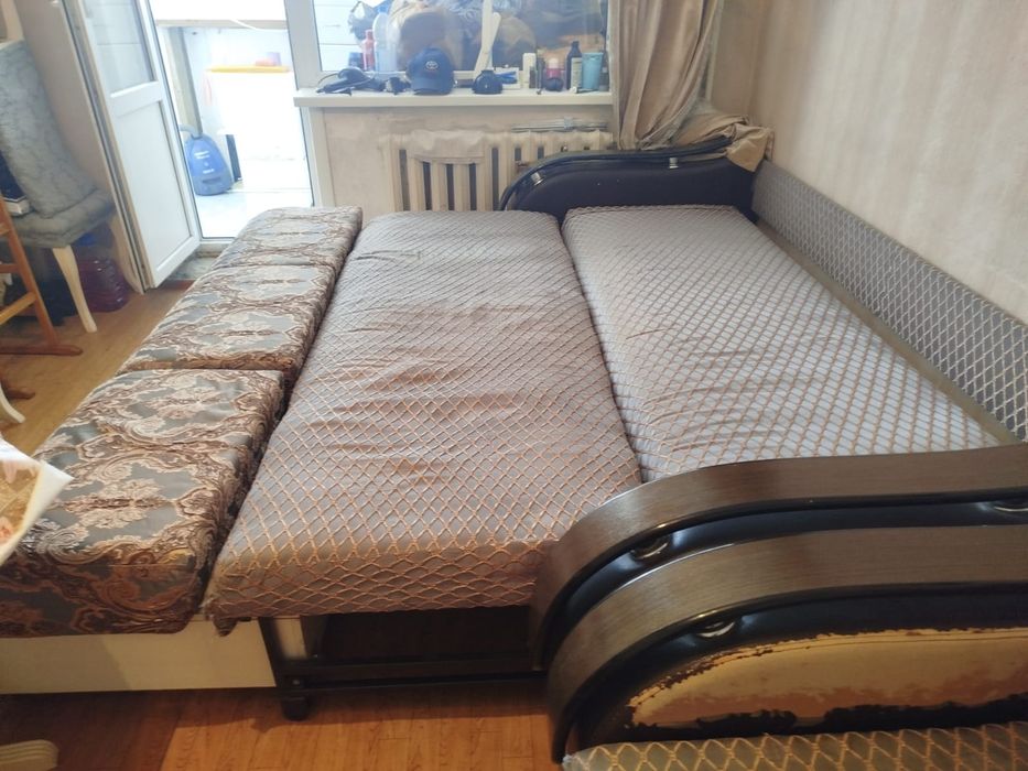 Продам 2 дивана в хорошем состоянии