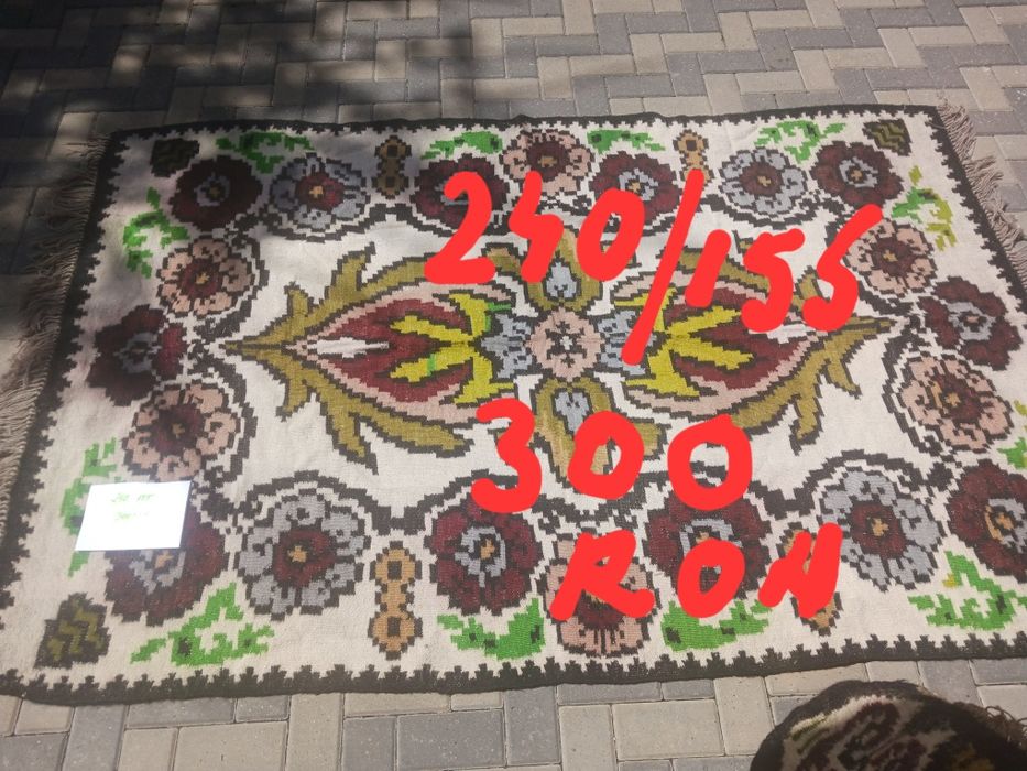 Vând covoare lână  vechi, țesute manual, stare foarte buna