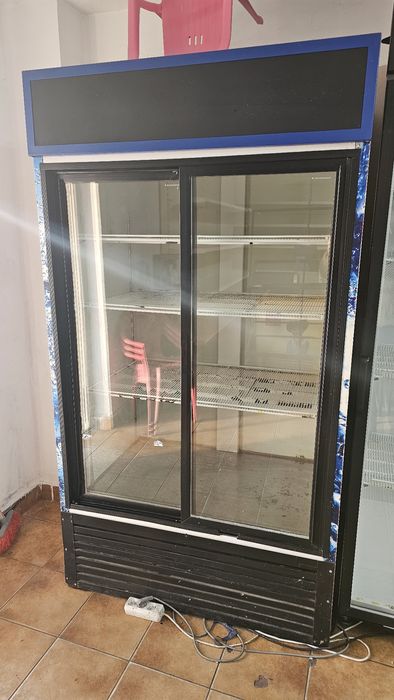 Vitrine perfect funcționale