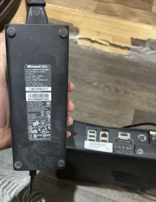 Продам XBOX 360 в хорошем состоянии