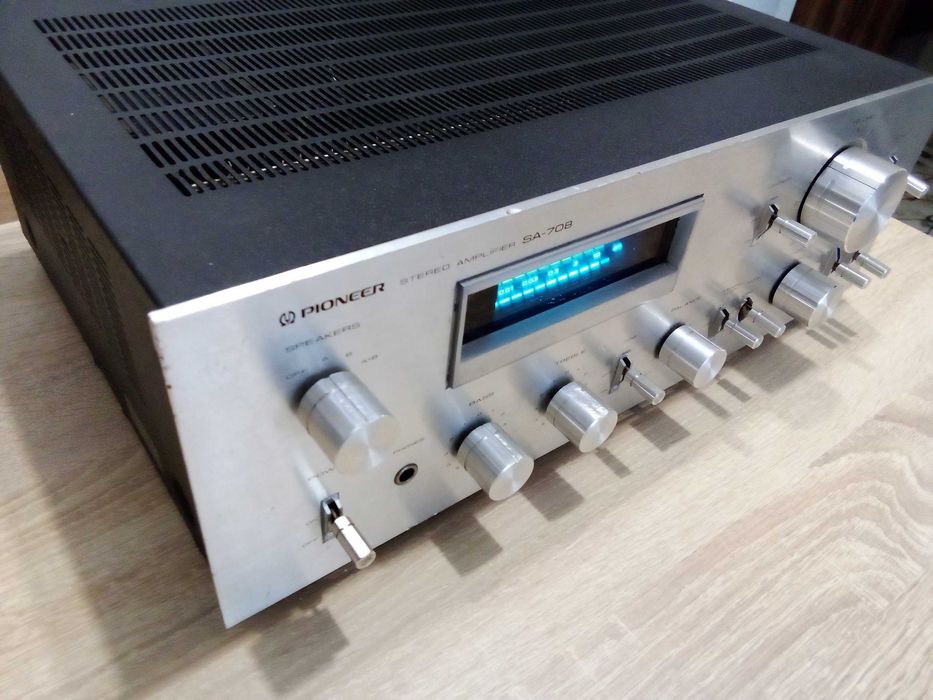 Усилвател Pioneer SA 708