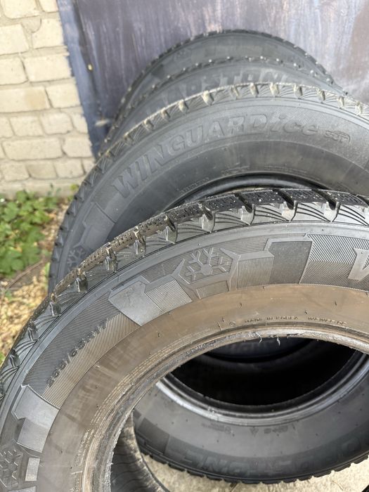 Продам Шины Roadstone