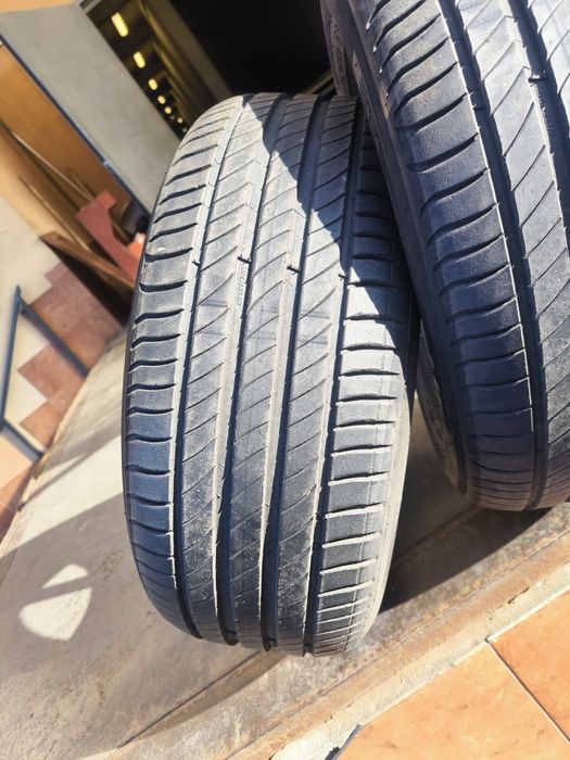 Гуми за джип и бус