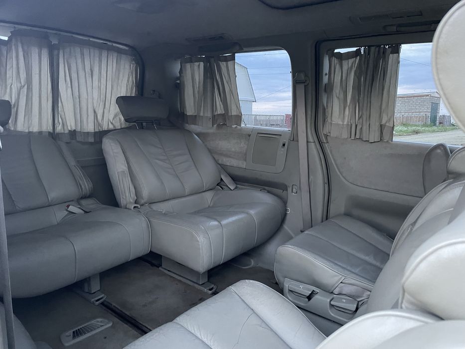 Автомобиль ниссан элгранд