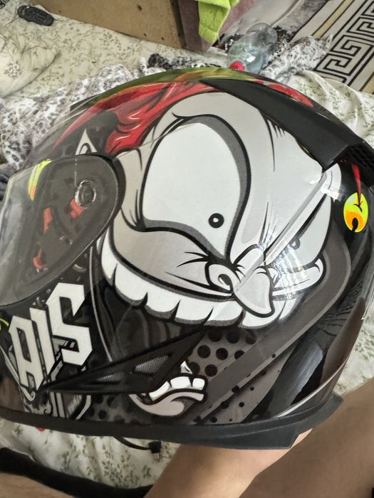 Продам шлем м размер с гарнитурой